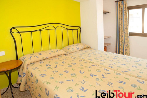 [2 BEDROOMS APARTMENT (6 GUESTS)] Cheap Holiday Apartments Cafè del Mar with pool