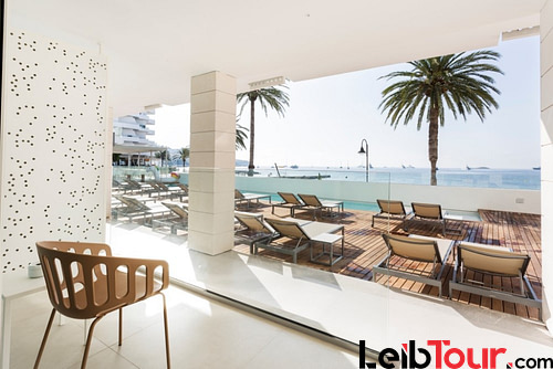 Breathtaking elegant holiday accommodations, beachfront building with roof top terrace, IBIZA – Property code: Ibzsuton