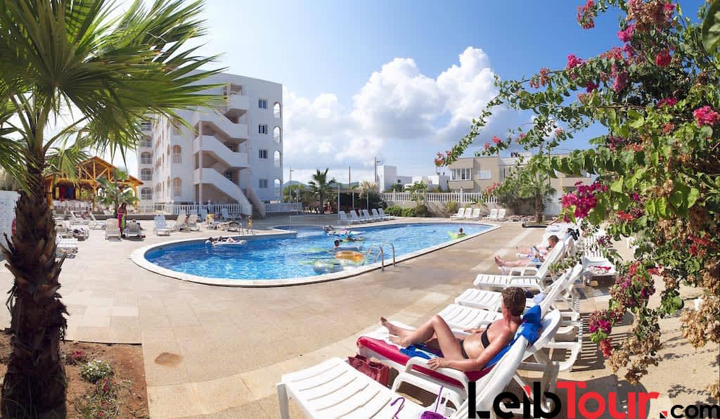 Stunning apartment with pool SAN ANTONIO BAY SAMARAP Pool - LeibTour: TOP aparthotels in Ibiza