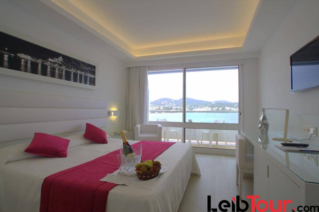 Beachfront Hotel Talamanca Playa IBIZA HTL TALMAR Bedroom 11 - LeibTour: TOP aparthotels in Ibiza
