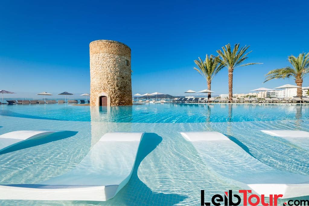 Luxury Hotel Playa den Bossa sea front PLAYA DEN BOSSA HTL TRDMA Amazing Pool - LeibTour: TOP aparthotels in Ibiza