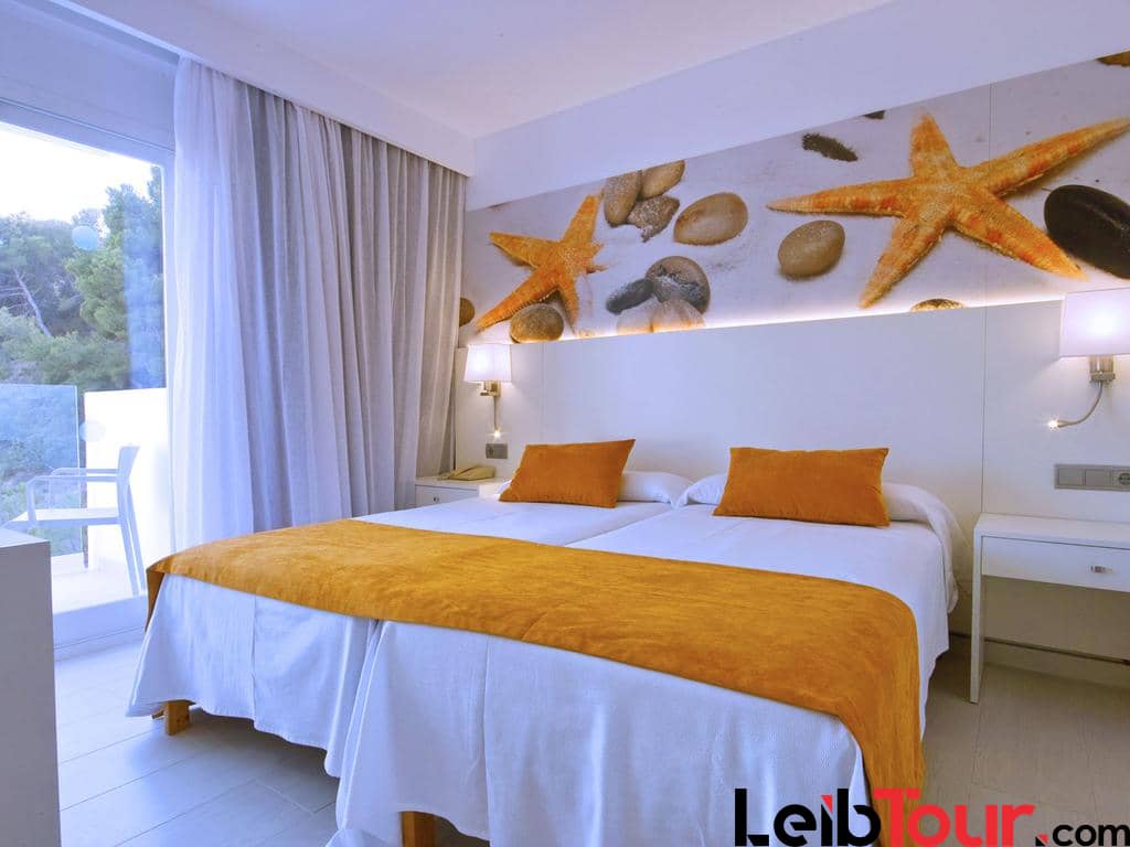 Surf and book in few minutes: Bright modern holiday apartments by the sea, in a very quiet area, ideal for families