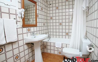 Compact homely apartments and studios EBAPPSE Bathroom - LeibTour: TOP aparthotels in Ibiza