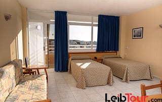 Cozy bright apartment with pool TRPCSANT SAN ANTONIO BAY Bedroom 2 - LeibTour: TOP aparthotels in Ibiza