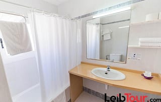 DOPSANA bathroom - LeibTour: TOP aparthotels in Ibiza