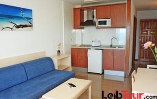 Elegant Apartment Playa den Bossa Sea View Kitchen BayBossa19 - LeibTour: TOP aparthotels in Ibiza