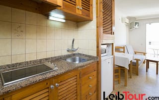 Nice Cozy Apartment with Pool PLAYA DEN BOSSA VICEGRELI Kitchen 3 - LeibTour: TOP aparthotels in Ibiza