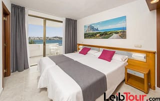 Stunning Apartment Playa den Bossa sea view PlayaJaS 5 - LeibTour: TOP aparthotels in Ibiza