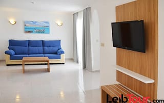 Stunning apartment with pool SAN ANTONIO BAY SAMARAP Pool 7 - LeibTour: TOP aparthotels in Ibiza