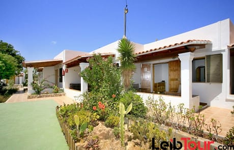 AGMFOR 8 - LeibTour: TOP aparthotels in Ibiza