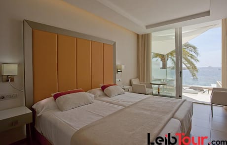 Luxury Hotel Playa den Bossa sea front PLAYA DEN BOSSA HTL TRDMA Bedroom 3 - LeibTour: TOP aparthotels in Ibiza