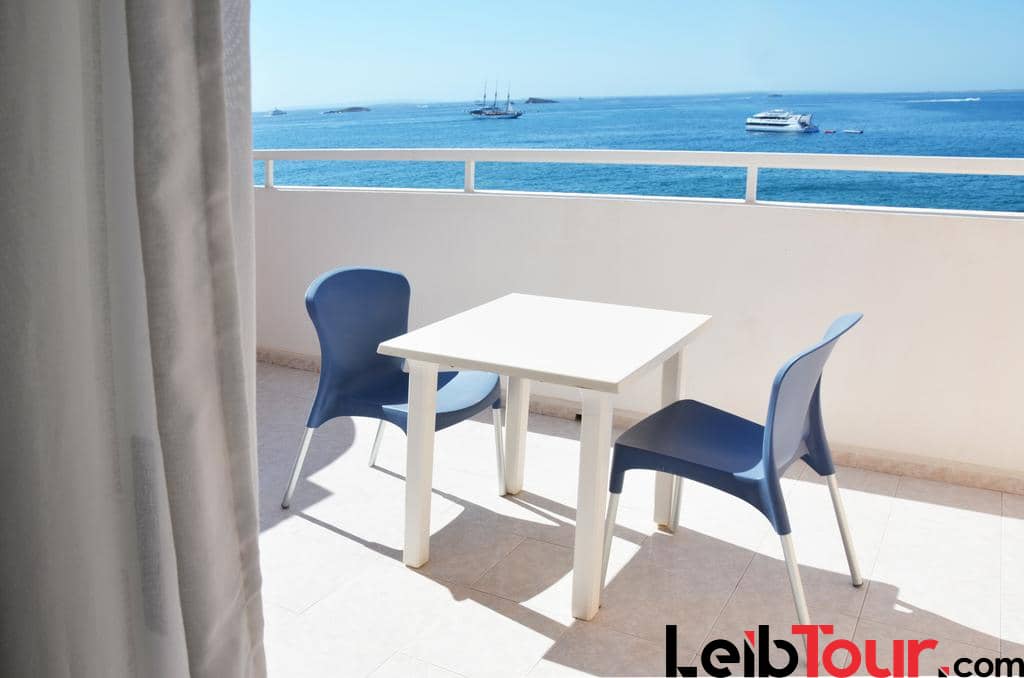 Cheap nice central apartment IBIZA PANAPIB Terrace 1 - LeibTour: TOP aparthotels in Ibiza