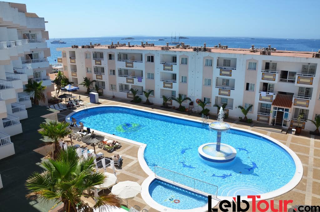 Nice and cheap studio apartment with pool TRGARAP Swimming pool2 - LeibTour: TOP aparthotels in Ibiza