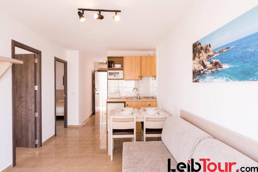 Elegant refurbished holiday apartmens in Ibiza, PLAYA DEN BOSSA – Property Code: MCMLOCA