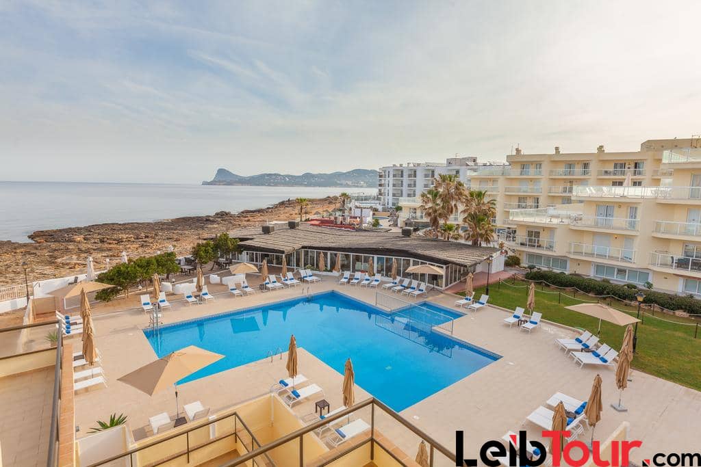 Spacious apartment with pool perfect for large groups MARPALSA Overview - LeibTour: TOP aparthotels in Ibiza