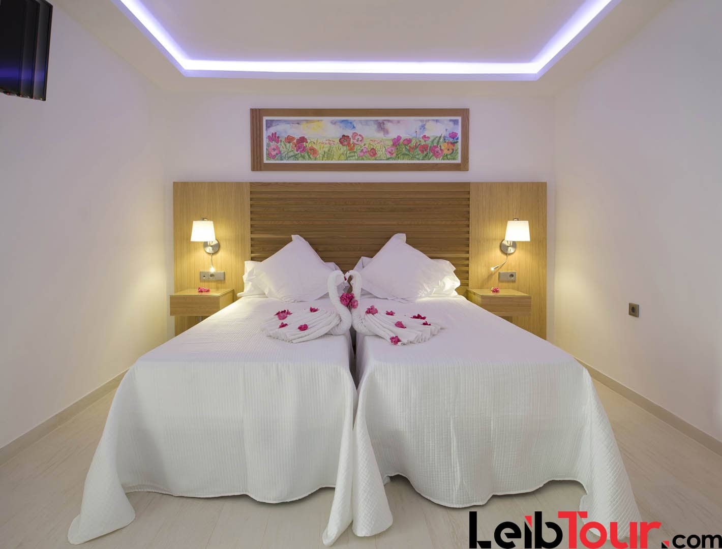 Stunning apartment with pool BONMYBOS Bedroom2 - LeibTour: TOP aparthotels in Ibiza
