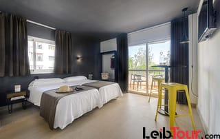 Amazing Cheap Apartment Pool Playa den Bossa PlayaJad16 Bedroom - LeibTour: TOP aparthotels in Ibiza