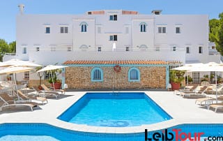 CROSLSE pool - LeibTour: TOP aparthotels in Ibiza