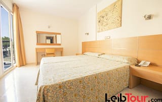 Cheap quiet family apartment Escanaz Bedroom - LeibTour: TOP aparthotels in Ibiza