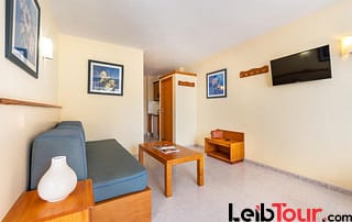 Nice and cheap studio apartment with pool TRGARAP Living room2 - LeibTour: TOP aparthotels in Ibiza