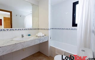 SCMAPTSA 10 - LeibTour: TOP aparthotels in Ibiza