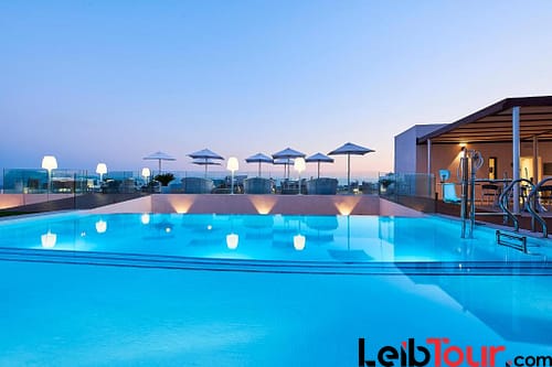 Stylish central apartments with pool and gym 50 meters to the beach, IBIZA TOWN – Property Code: HTL-STERUOA