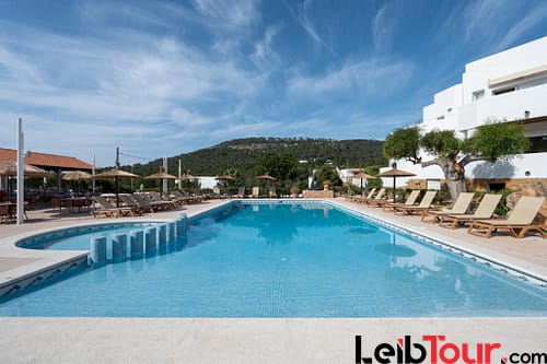 Quiet modern holiday apartments in natural environment, CALA VADELLA – Property Code: VDCLLAPT