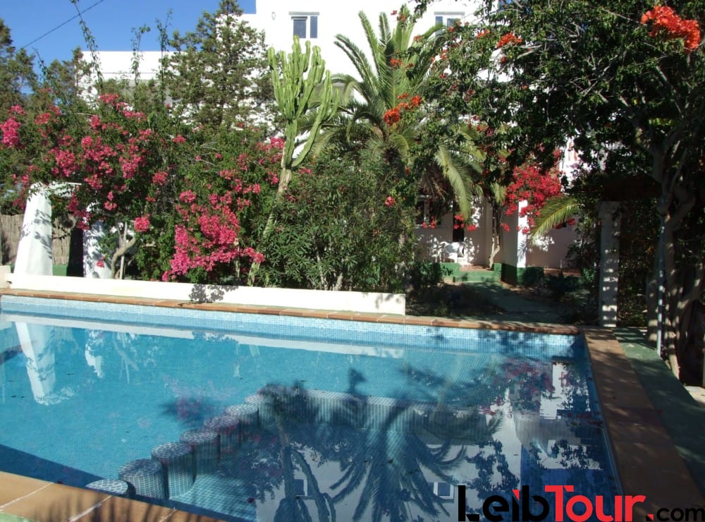 APMFOR 9 - LeibTour: TOP aparthotels in Ibiza