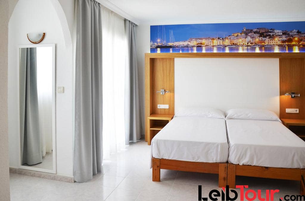 Stunning apartment with pool SAN ANTONIO BAY SAMARAP Bedroom 3 - LeibTour: TOP aparthotels in Ibiza