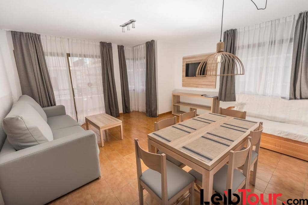 Central holiday apartments in the center short walk to the beach, SANTA EULALIA – Property Code: NKOIPRT
