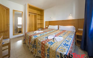Nice Cozy Apartment with Pool PLAYA DEN BOSSA VICEGRELI Bedroom 3 - LeibTour: TOP aparthotels in Ibiza